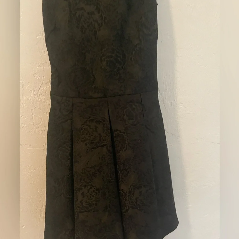 Love Theia Sleeveless Bow-Back Jacquard Mini Black Cocktail Dress Size 4 - Picture 10 of 16